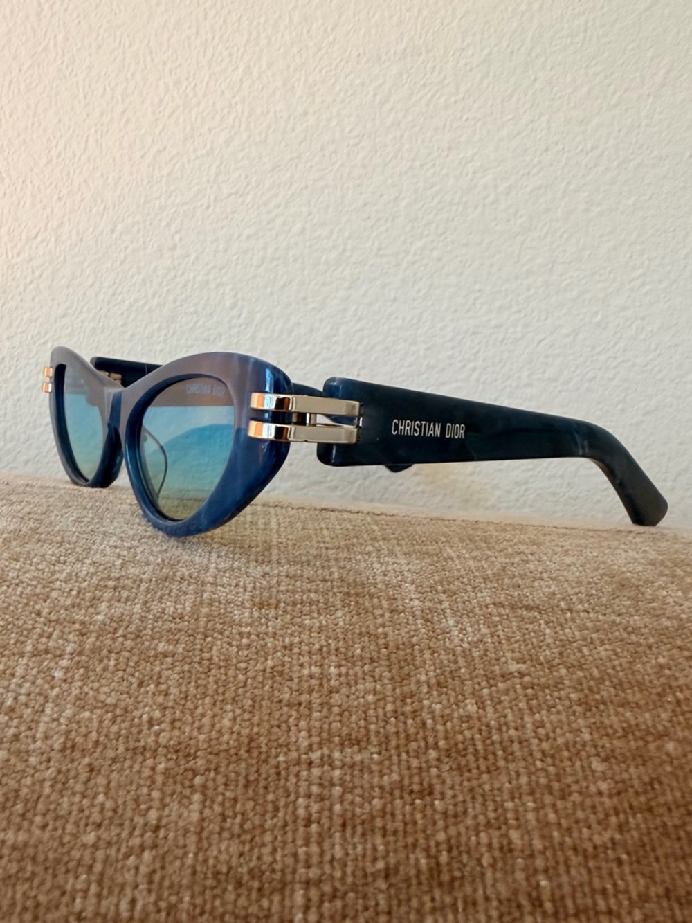 💙 Christian Dior Blue Cat-Eye Sunglasses